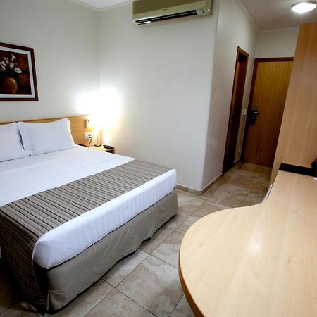 Oitis Hotel ゴイアニア 部屋 写真